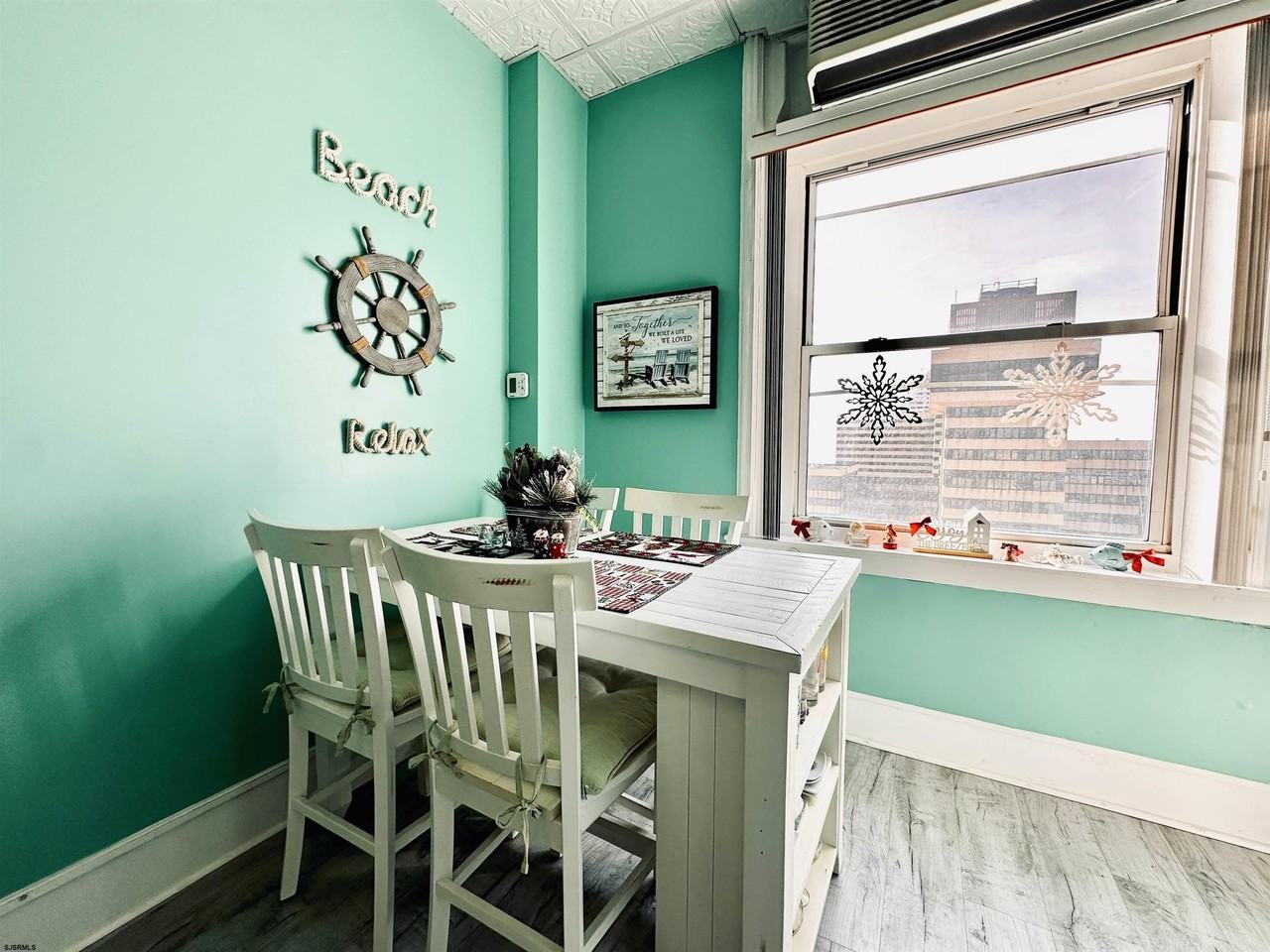 2715 Boardwalk - Photo 6 of 10