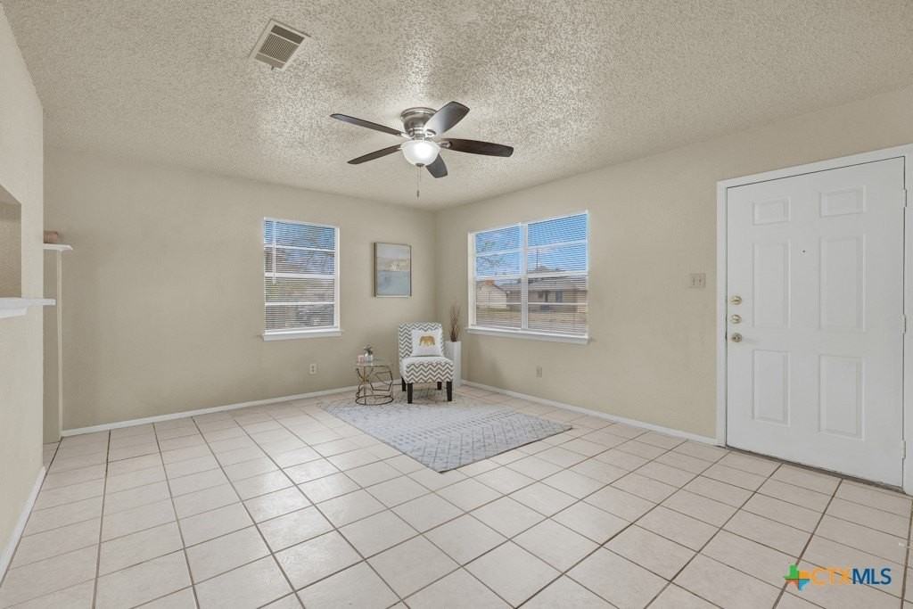 807 Sturgeon St - Photo 4 of 23