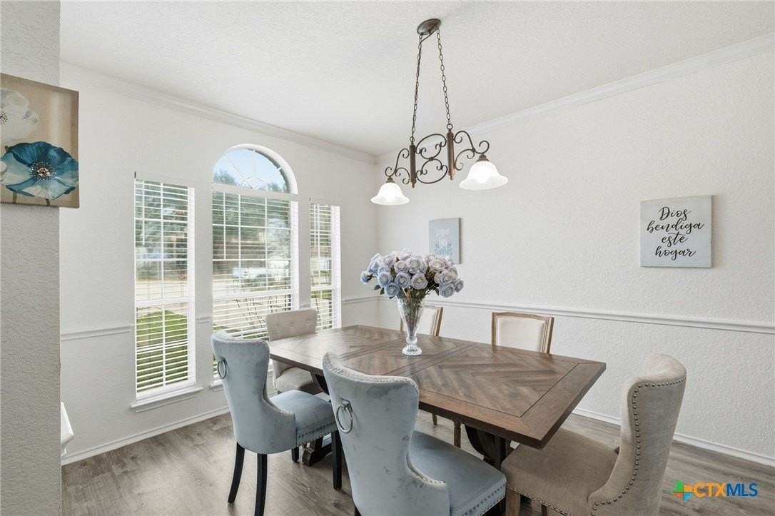 1410 Katie Lynch Dr - Photo 2 of 26