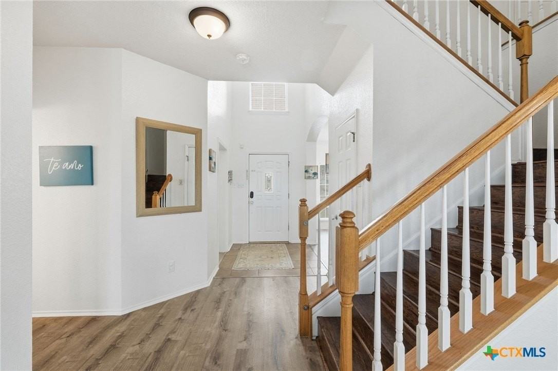 1410 Katie Lynch Dr - Photo 5 of 26