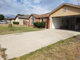featured image of 1121 Dixon Cir