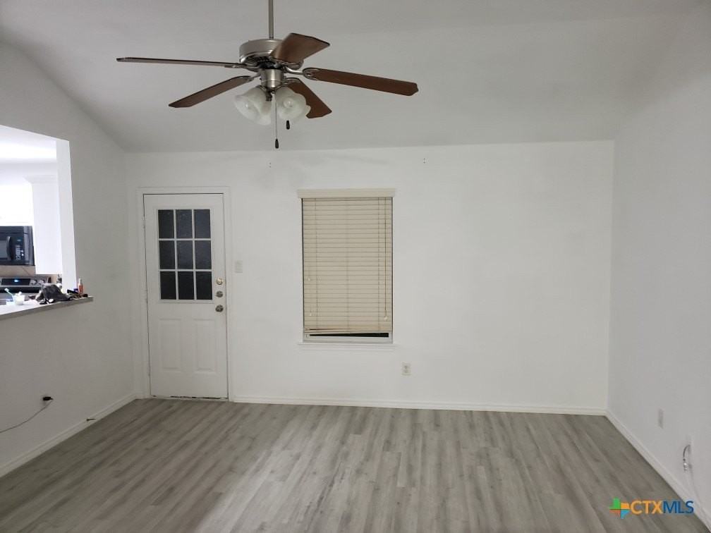 1121 Dixon Cir - Photo 6 of 29