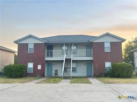 featured image of 1102 Circle M Dr Apt B #B