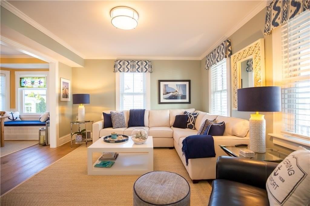 21 Lee Ave - Photo 4 of 42