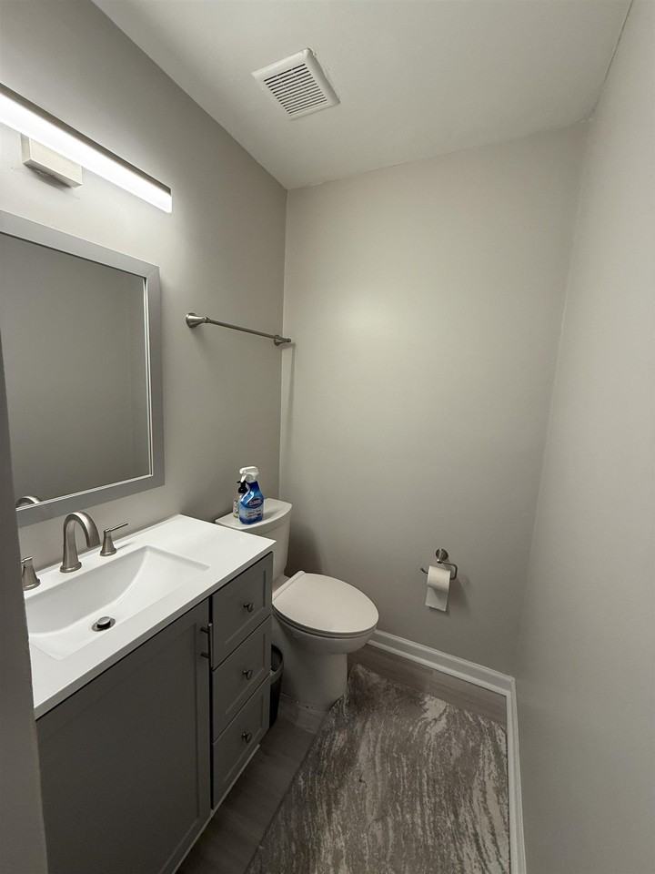 1305 Airport Dr Apt A05 #A05 - Photo 5 of 15