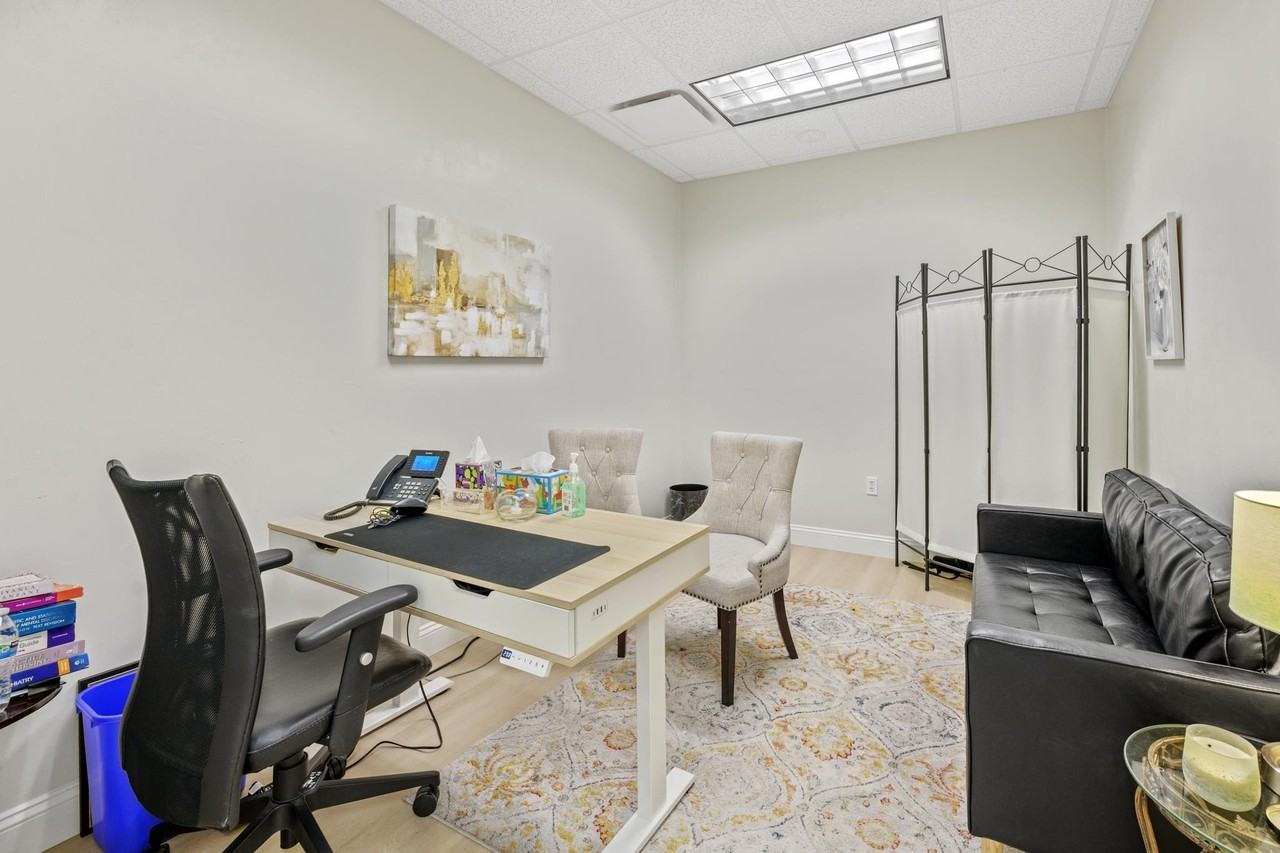 3606 Maclay Blvd S - Photo 6 of 20