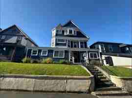 featured image of 2922 Hoyt Ave #204