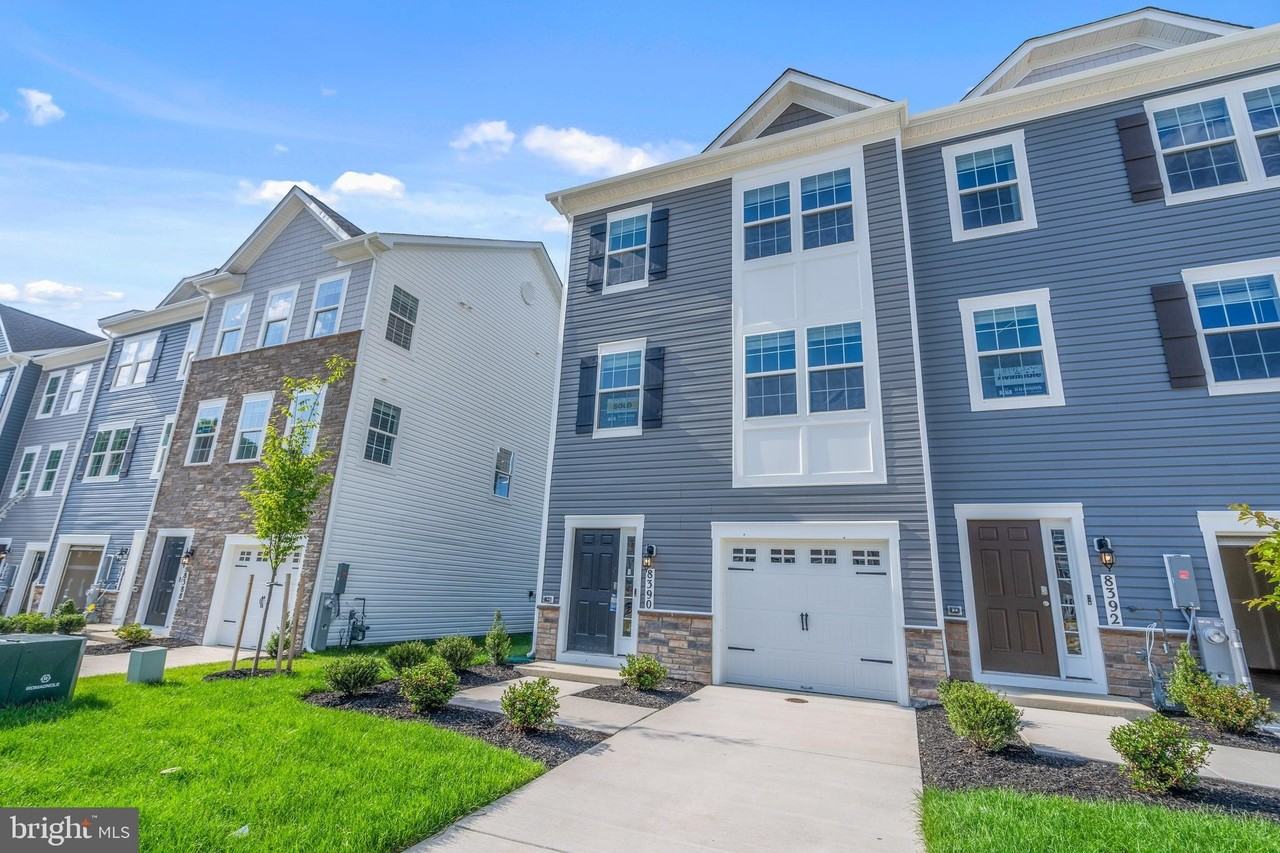 8390 Dieter Dr - Photo 3 of 34