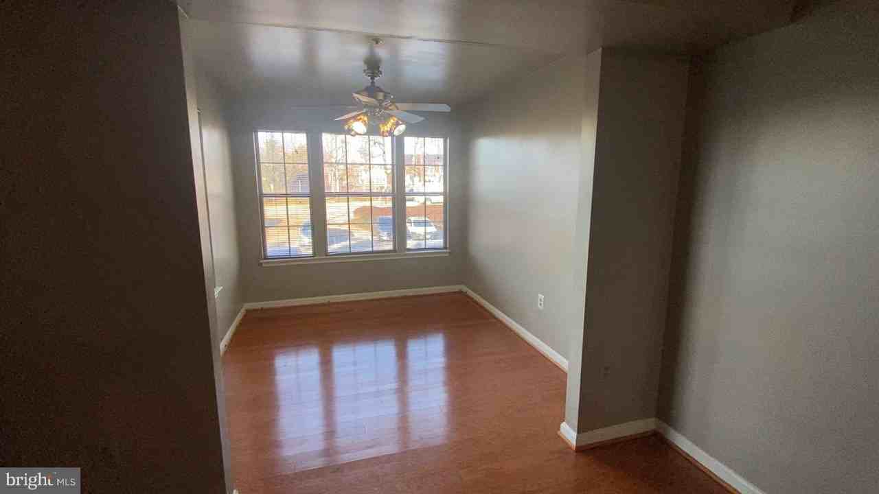 2071 Alice Ave Apt 202 #202 - Photo 3 of 10