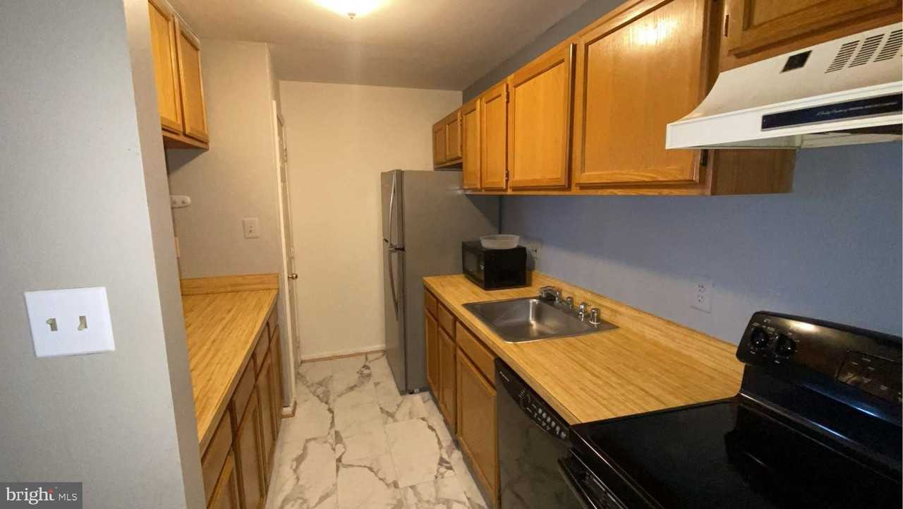 2071 Alice Ave Apt 202 #202 - Photo 5 of 10