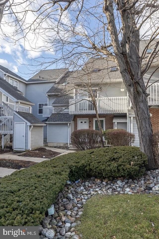 419 Park Place Dr - Photo 2 of 31