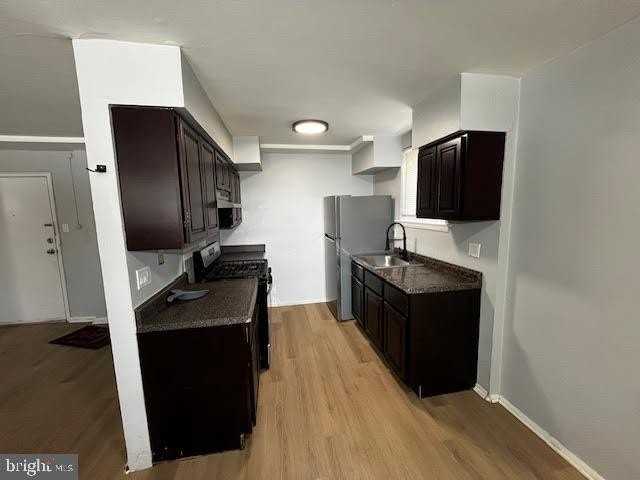 91 Oak St Unit A26 #A26 - Photo 3 of 10