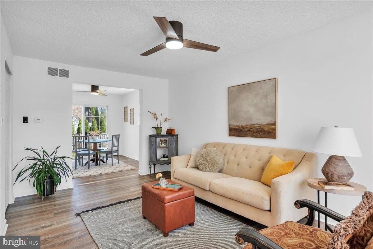 2524 Andria Ct - Photo 2 of 19