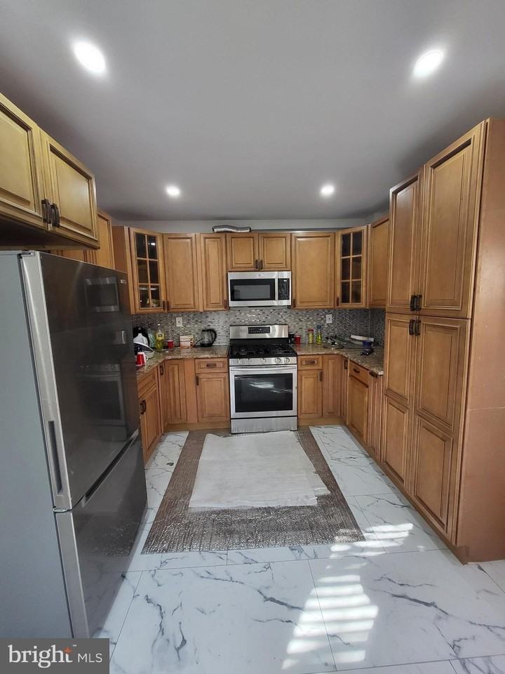 401 N 12th St - Photo 3 of 20