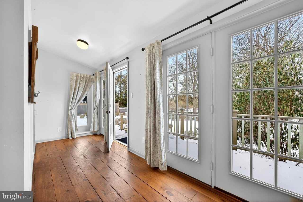 2389 Forest Grove Rd - Photo 2 of 20