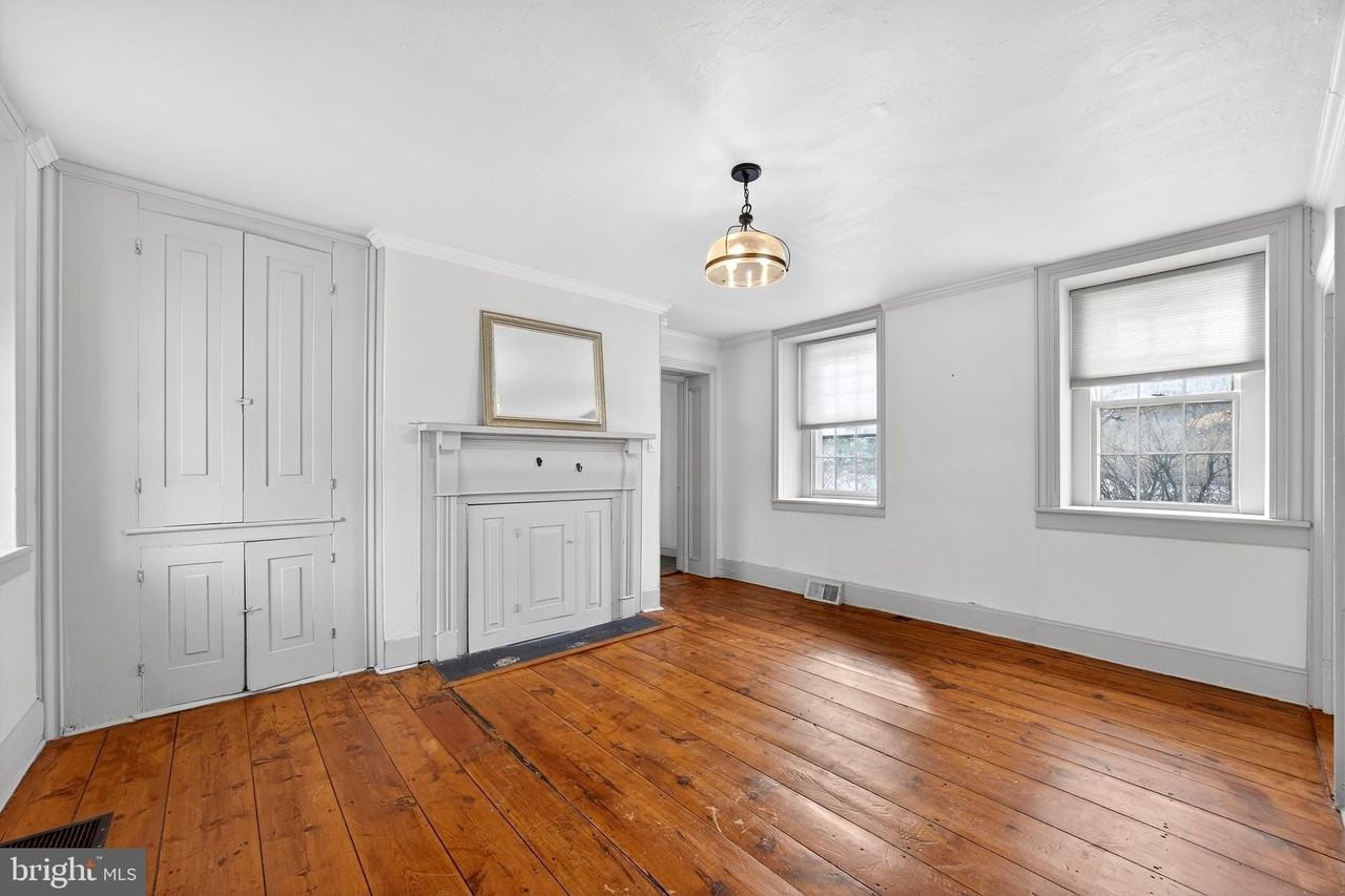 2389 Forest Grove Rd - Photo 5 of 20