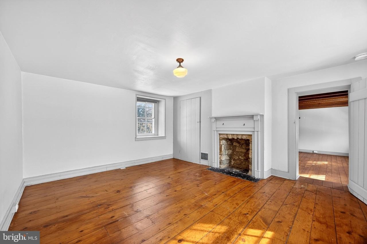 2389 Forest Grove Rd - Photo 6 of 20