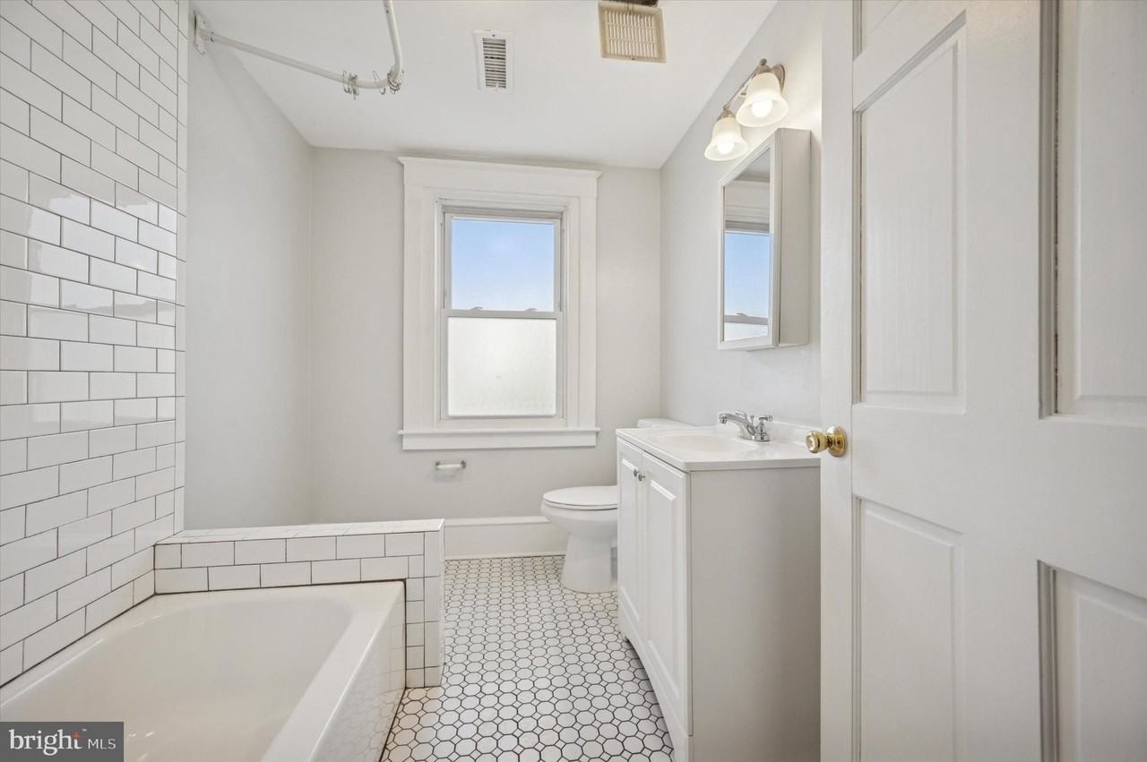 1609 Upland Ave Unit 2 #2 - Photo 6 of 12