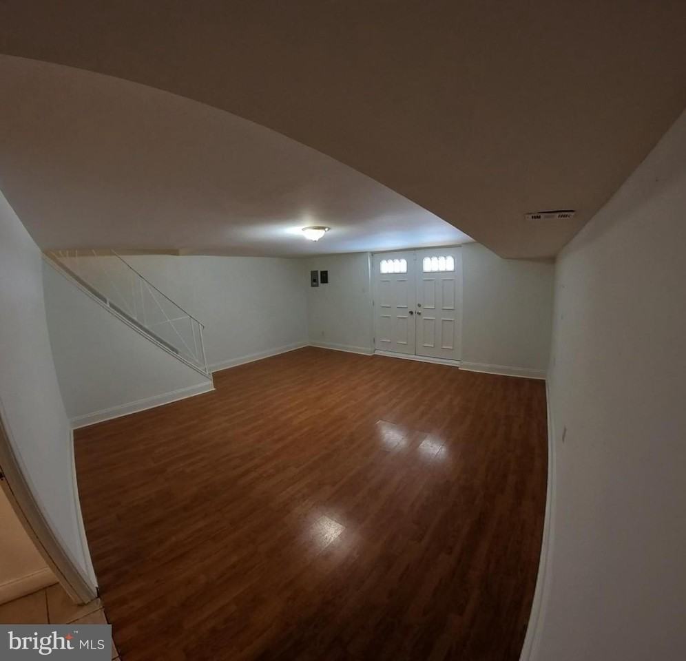 2620 Taunton St - Photo 2 of 21