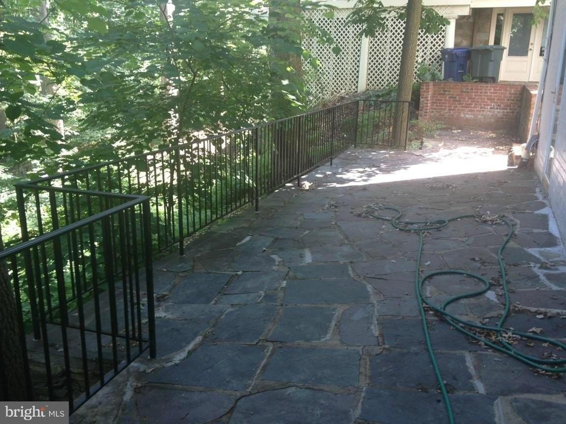 3207 Circle Hill Rd - Photo 7 of 50