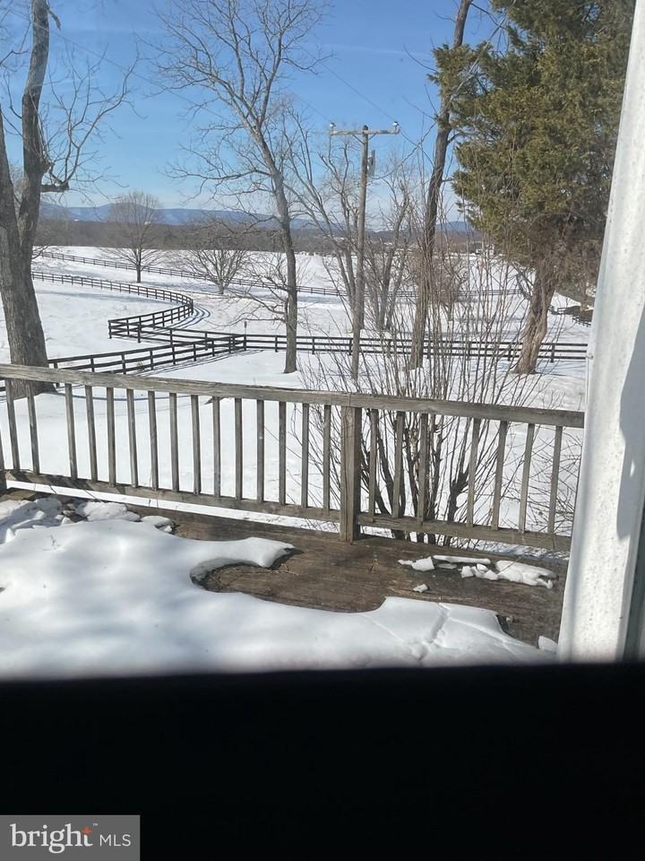 6774 LEEDS MANOR - Photo 5 of 17