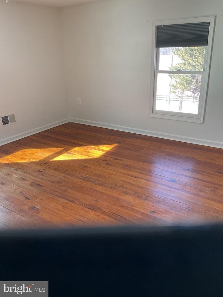 6774 LEEDS MANOR - Photo 6 of 17