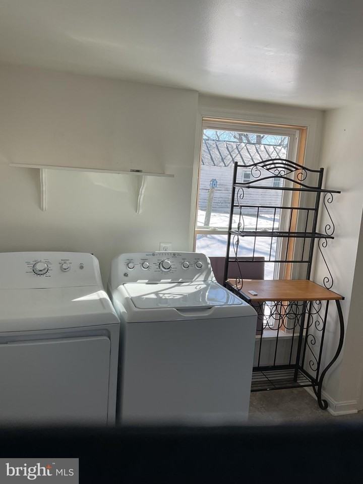 6774 LEEDS MANOR - Photo 6 of 24