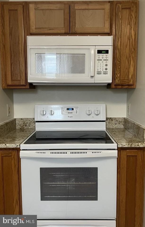 8467 Clover Ct - Photo 5 of 11