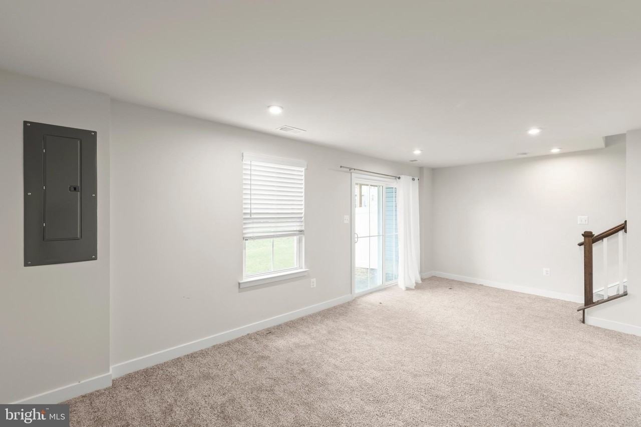 105 Bayhill Ter - Photo 4 of 28