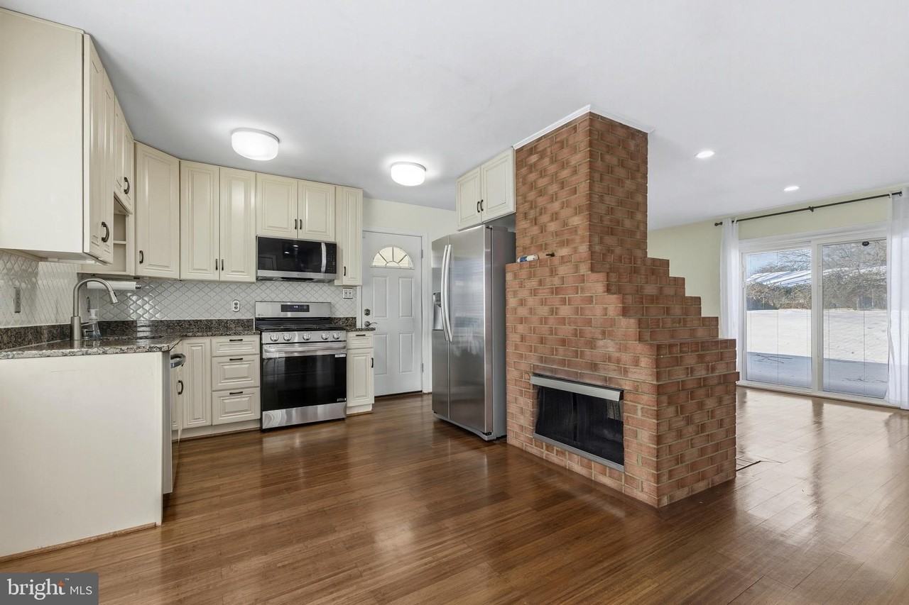 5412 Nutting Dr - Photo 4 of 24