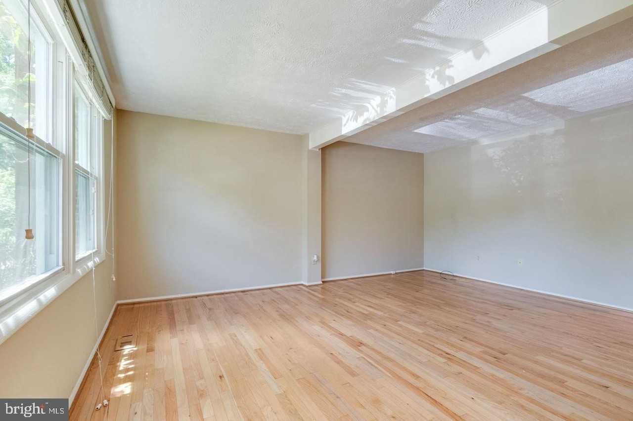 8044 Steeple Chase Ct - Photo 6 of 25