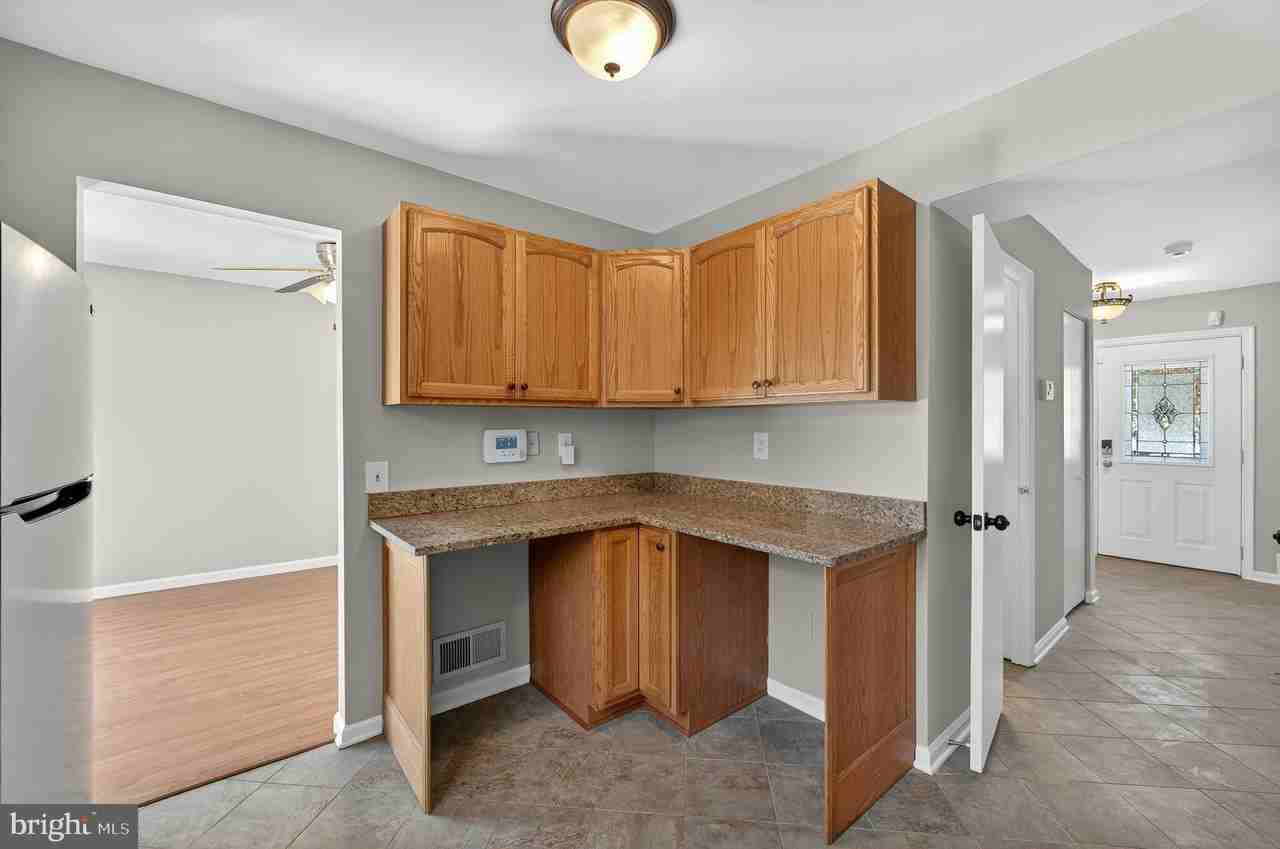 5808 Bunker Woods Ln - Photo 5 of 34