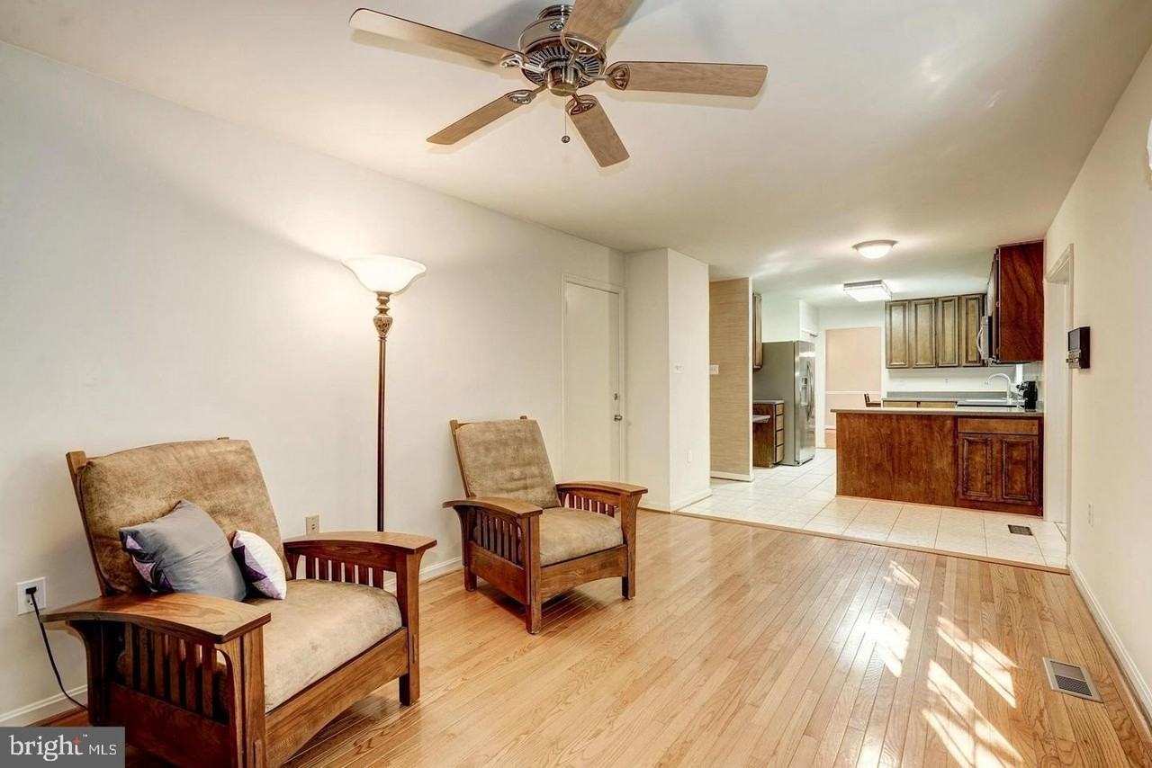 1404 Bayshire Ln - Photo 6 of 29