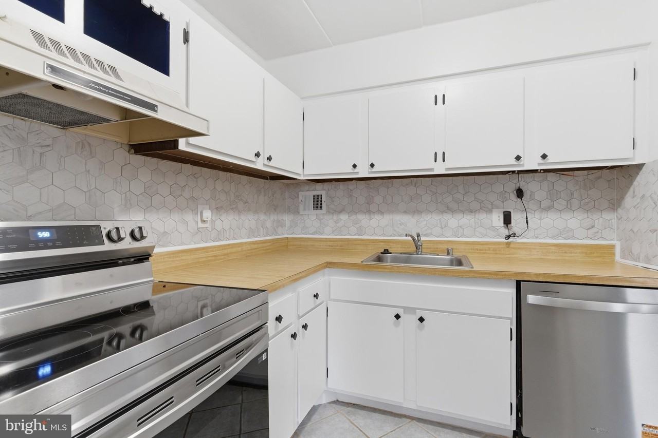 2614 Fort Farnsworth Rd Unit 254 #254 - Photo 7 of 31