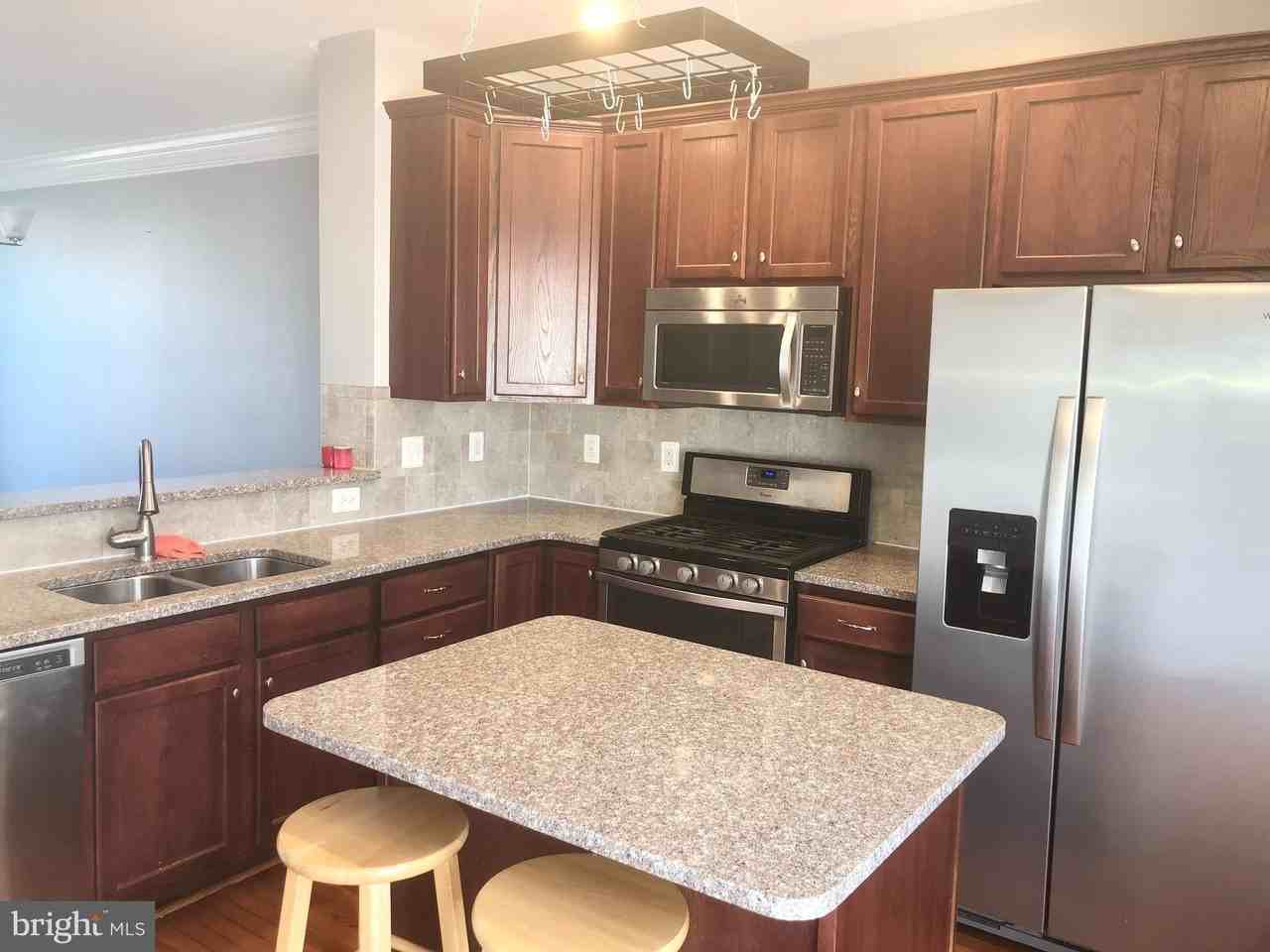 43158 Whelplehill Ter - Photo 3 of 31