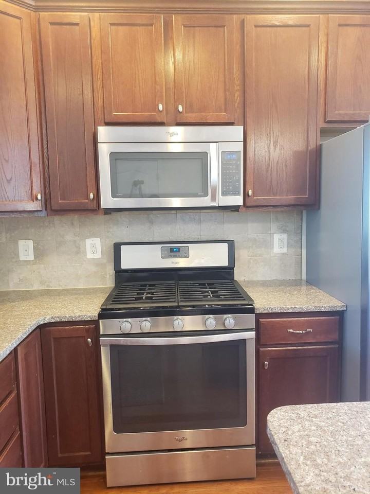 43158 Whelplehill Ter - Photo 6 of 31