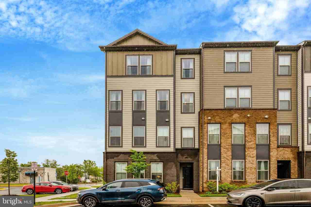 20941 Bluebird Sq - Photo 2 of 50