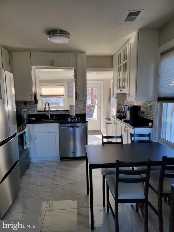 4227 Prince William Pkwy - Photo 4 of 14