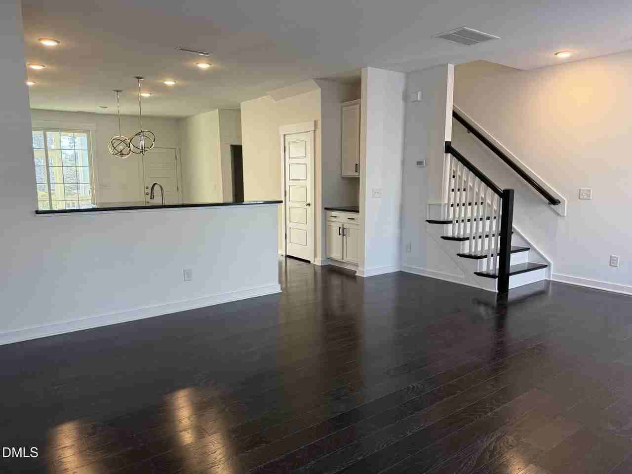 470 Triumph Ln - Photo 3 of 17