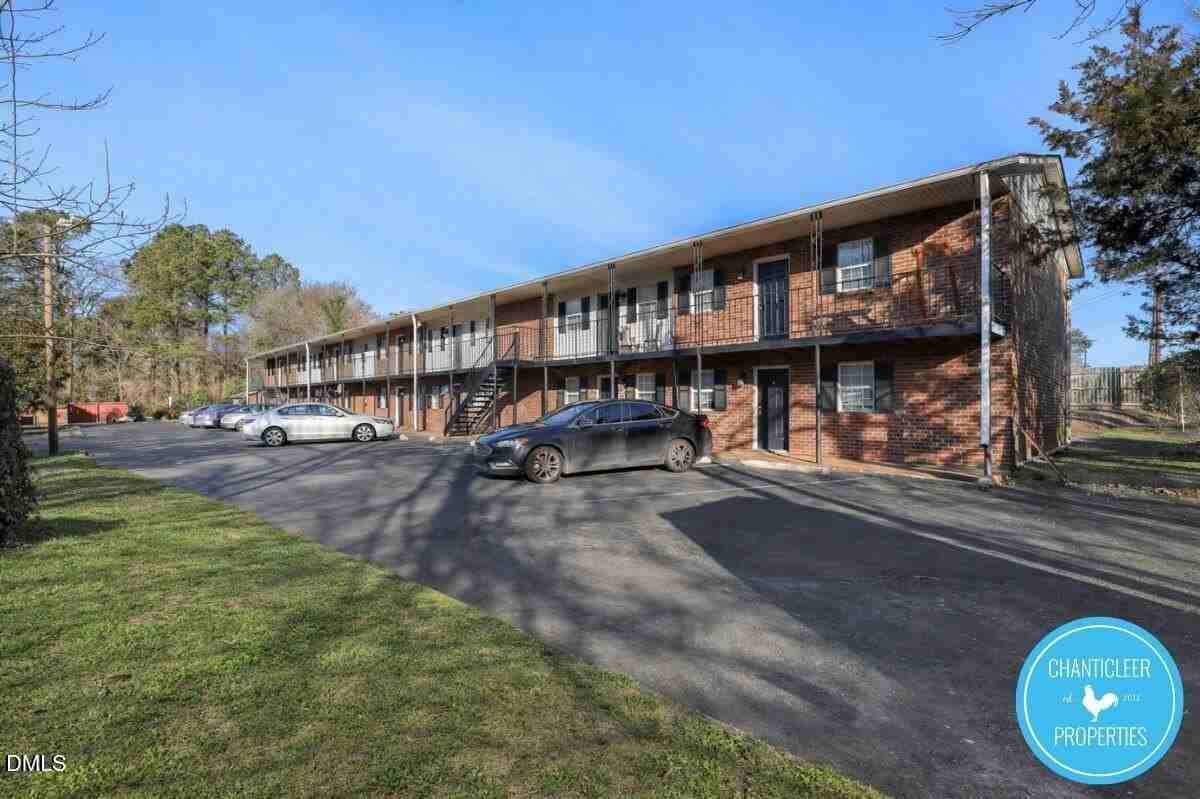 115 Florence St Apt 13 #13 - Photo 2 of 29