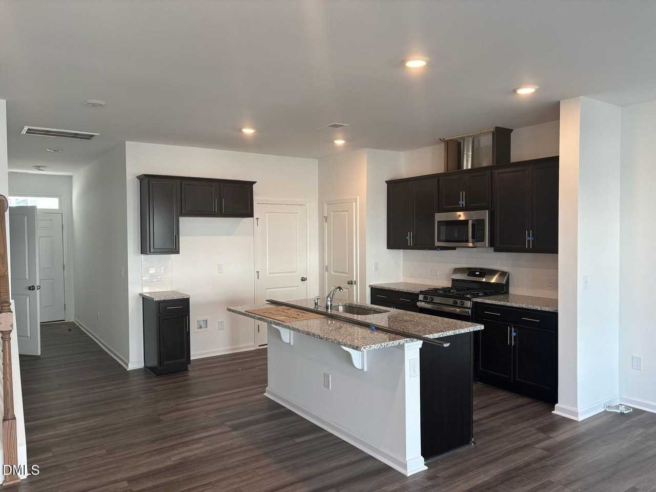 2210 Titanium Rock Rd - Photo 5 of 23