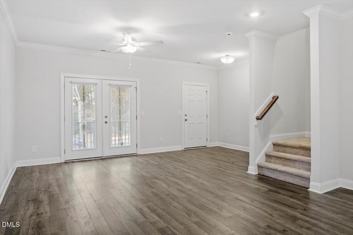 577 Forestville Rd - Photo 7 of 31