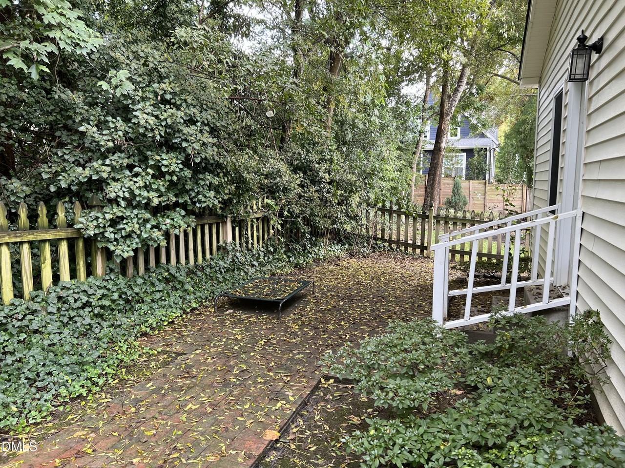 316 Cooke St - Photo 5 of 13