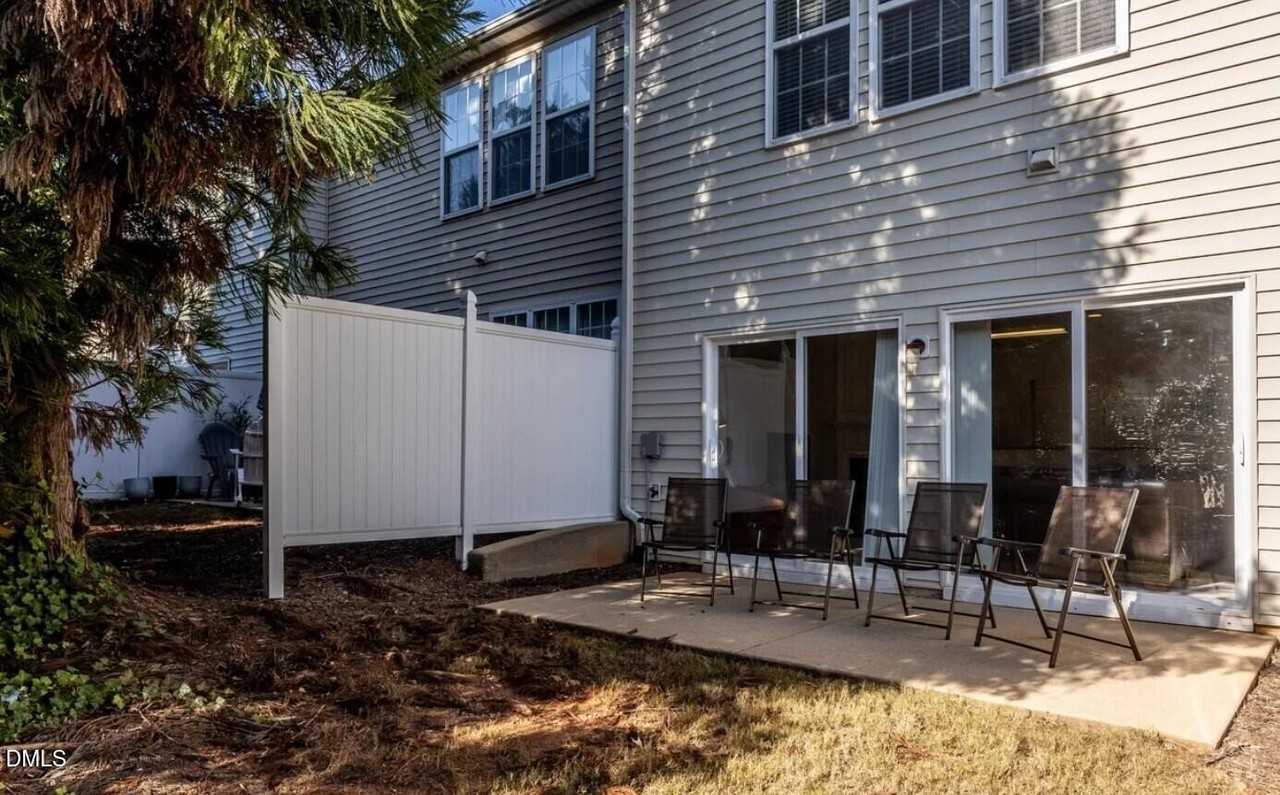 7031 Racine Way - Photo 3 of 24