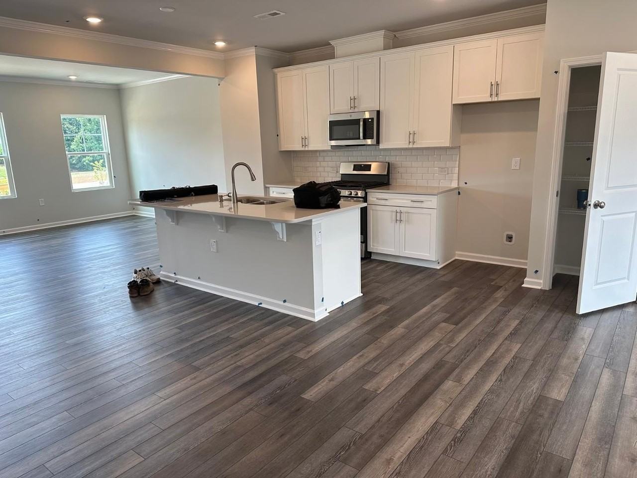 613 Gimari Dr - Photo 6 of 35