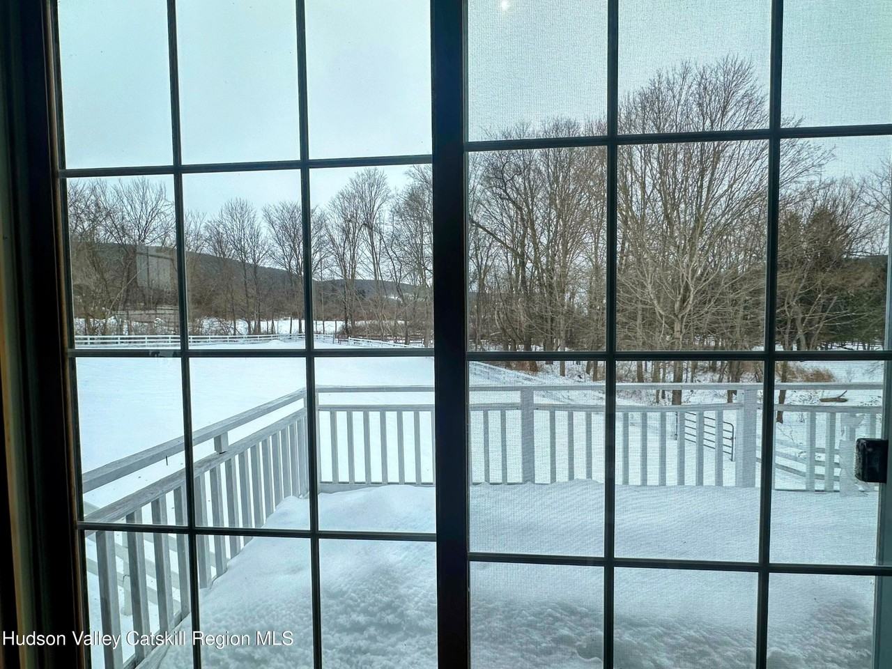 240 Crest Ln - Photo 7 of 11