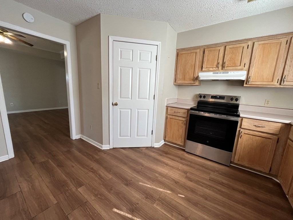 2907 Callaway Cir - Photo 6 of 11