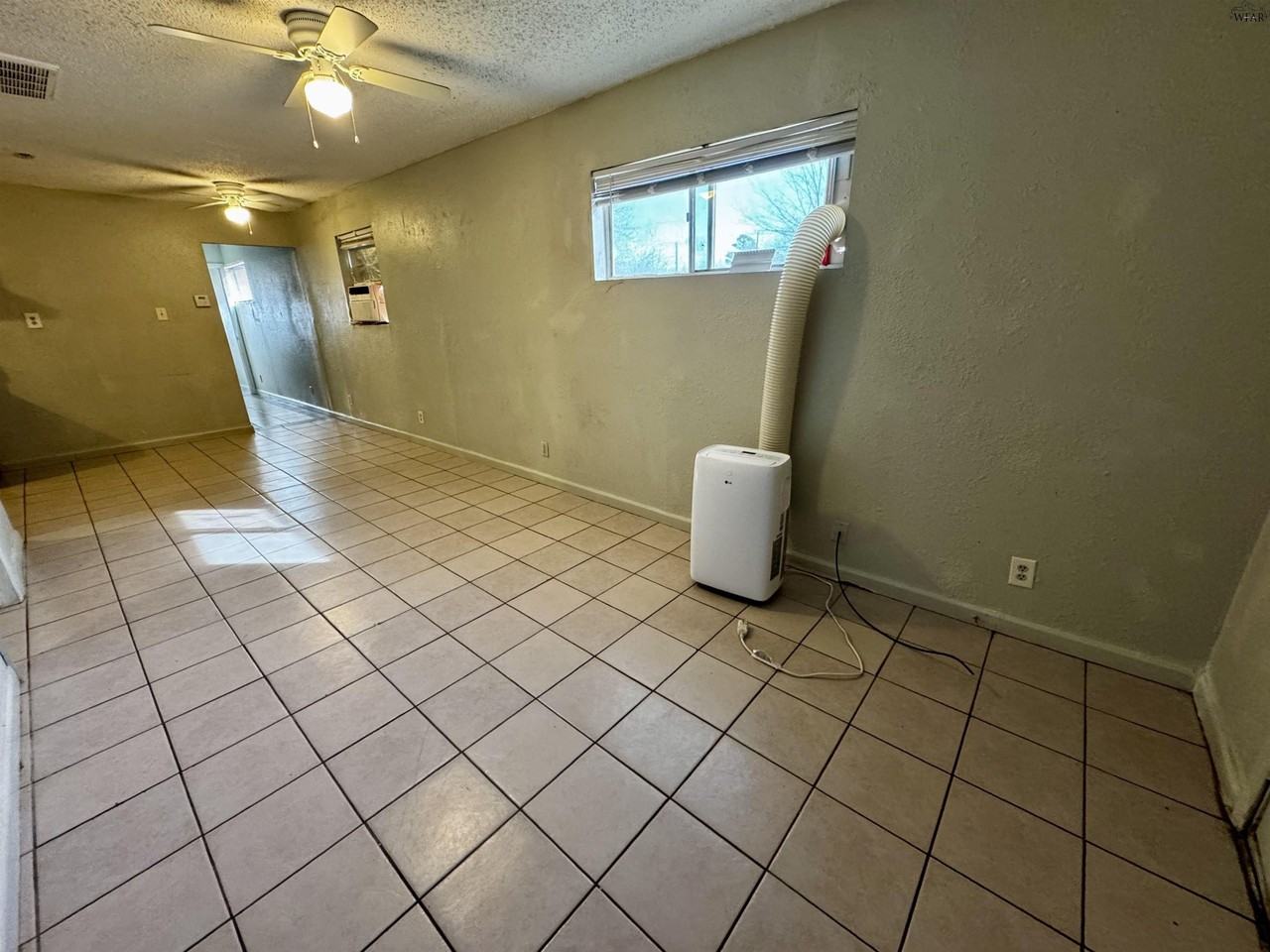 1616 Britain St #1 - Photo 2 of 7