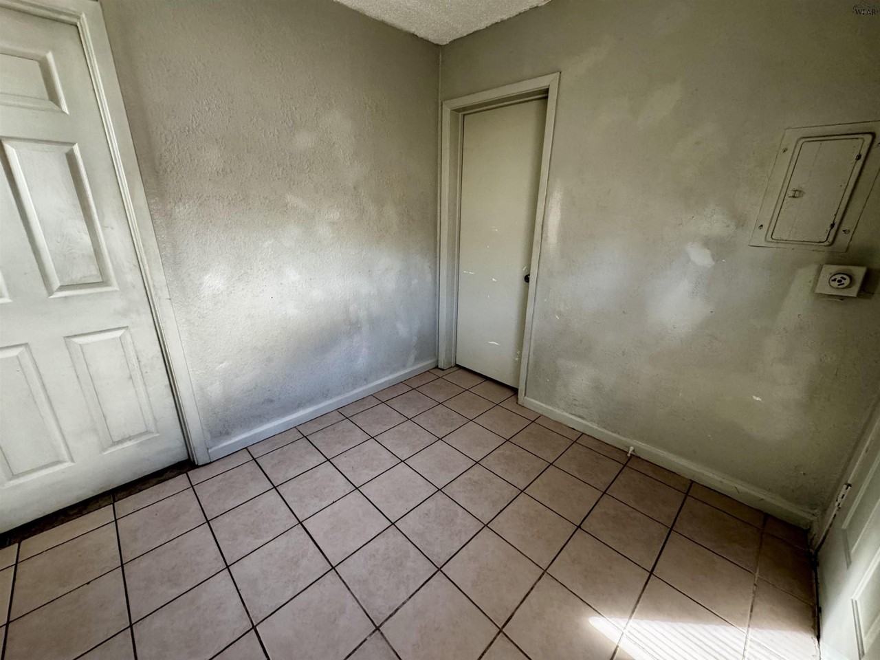 1616 Britain St #1 - Photo 6 of 7