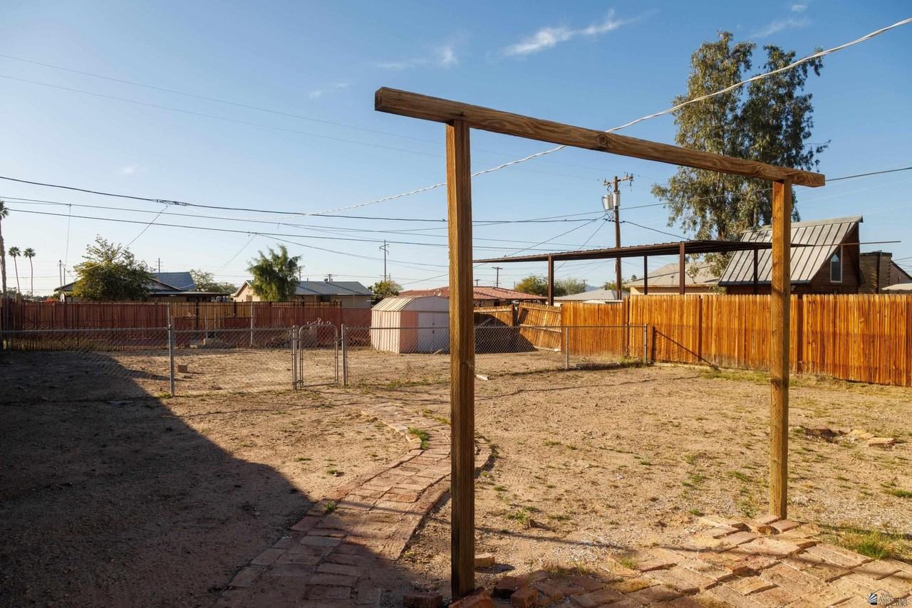 1014 S 8th Ave - Photo 6 of 23